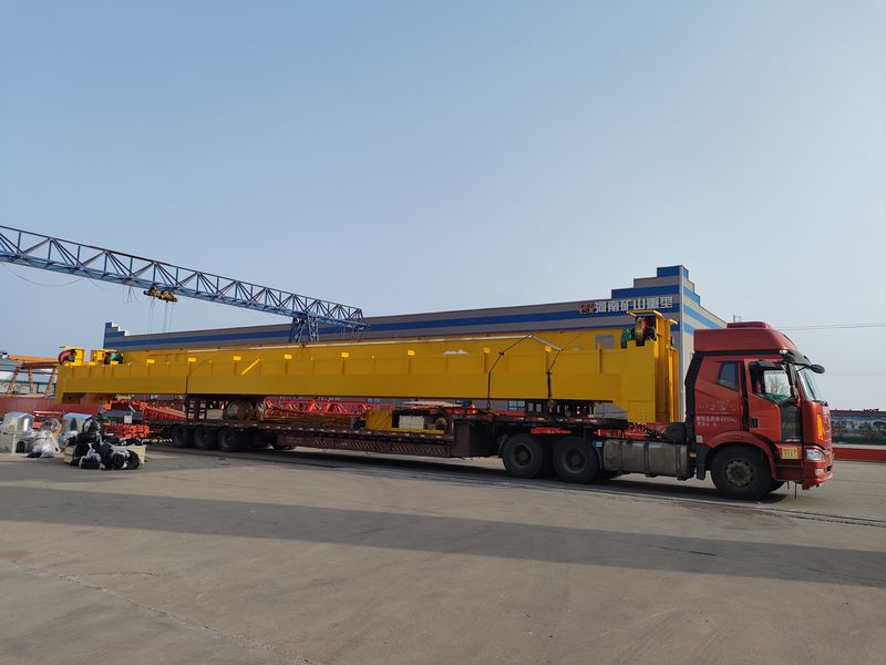通用桥式起重机  QD32/5t—25.5m  制作完成，发往河南洛阳交付客户使用